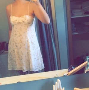 Yellow floral dress 🌻